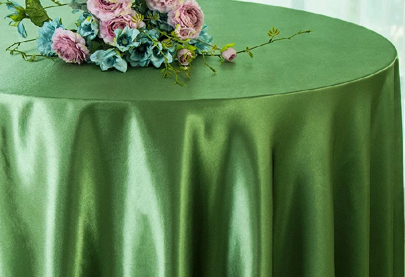 108" Seamless Round Satin Tablecloth - Clover Green (1pc)