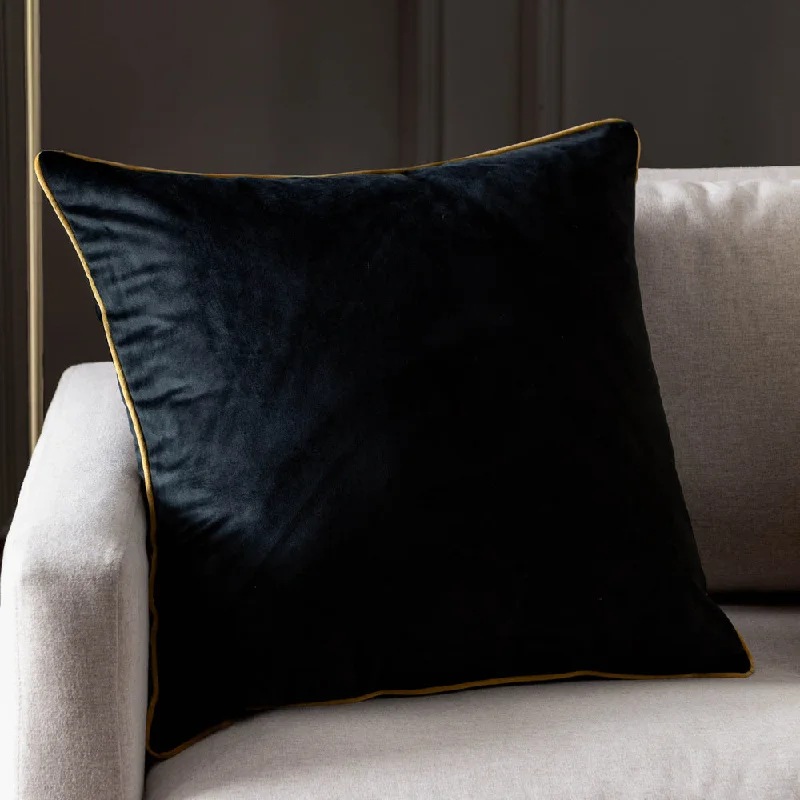 Meridian Velvet Cushion Black/Gold